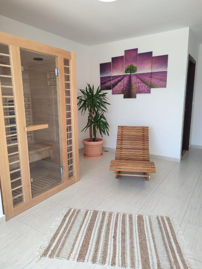 Holiday Home Cherry Tree Žrnovnica Kültér fotó