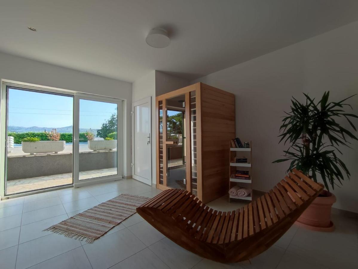Holiday Home Cherry Tree Žrnovnica Kültér fotó