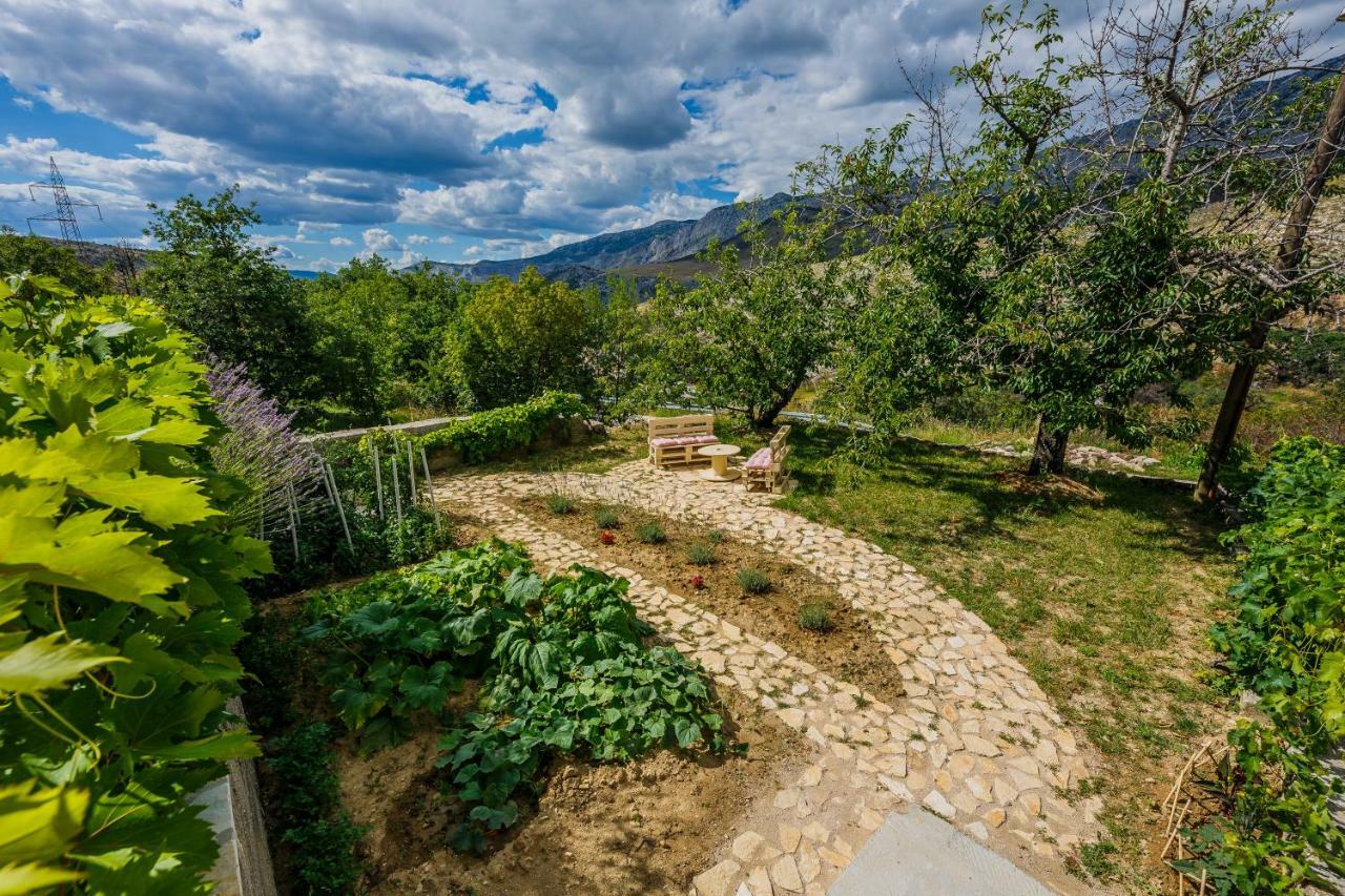 Holiday Home Cherry Tree Žrnovnica Kültér fotó